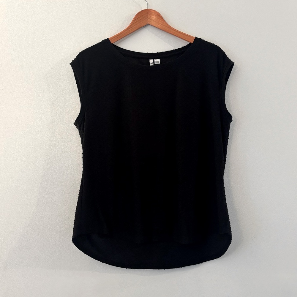 ELLE Black Top